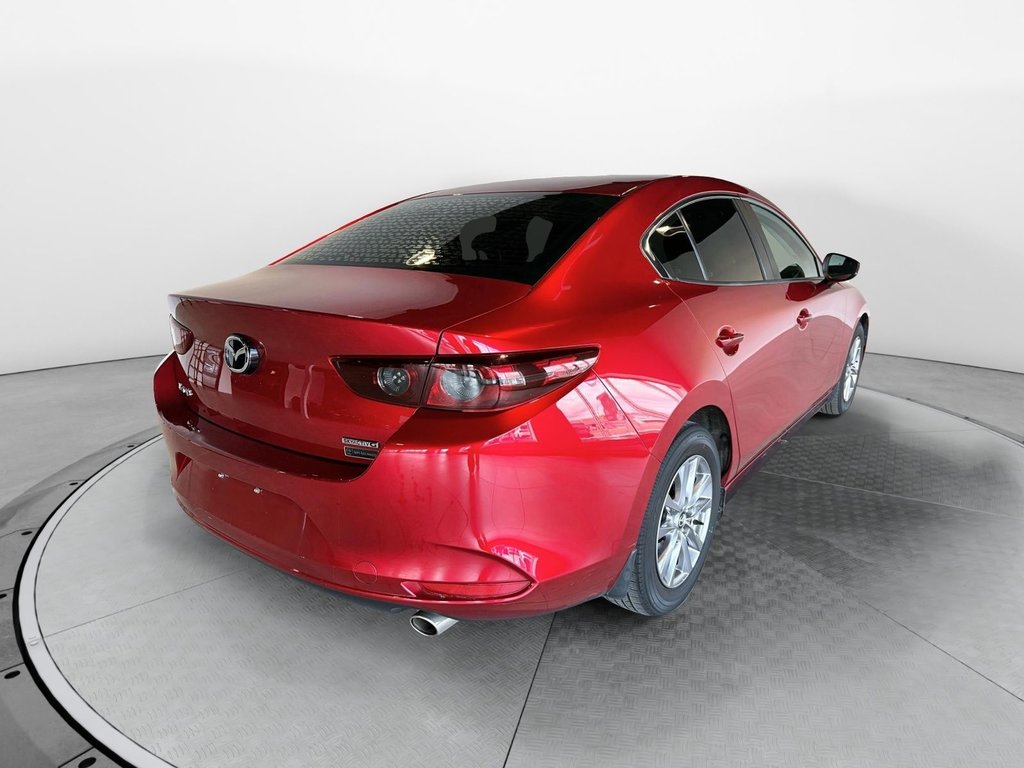 2020 Mazda 3 in Jonquière, Quebec - 8 - w1024h768px