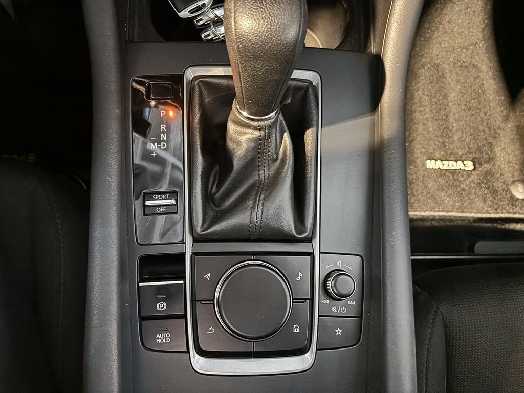 2020 Mazda 3 in Jonquière, Quebec - 16 - w1024h768px