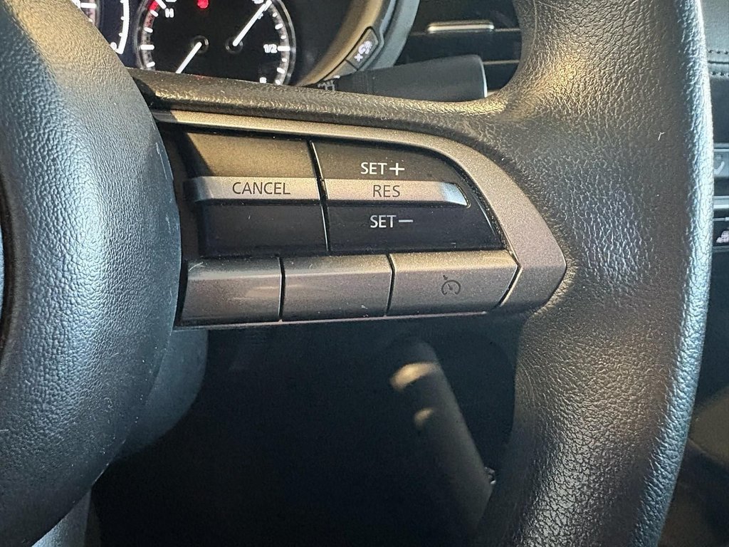 2020 Mazda 3 in Jonquière, Quebec - 15 - w1024h768px