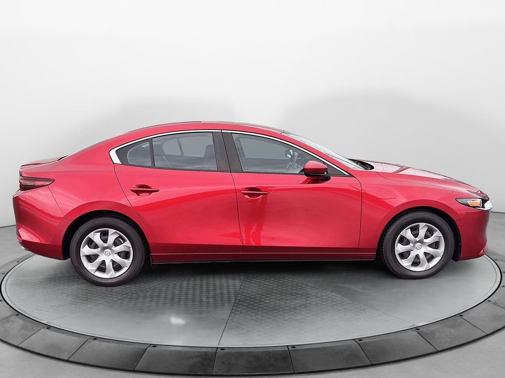 Mazda 3  2020 à Jonquière, Québec - 8 - w1024h768px