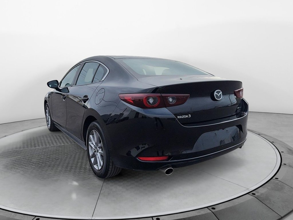 2022 Mazda 3 in Jonquière, Quebec - 7 - w1024h768px