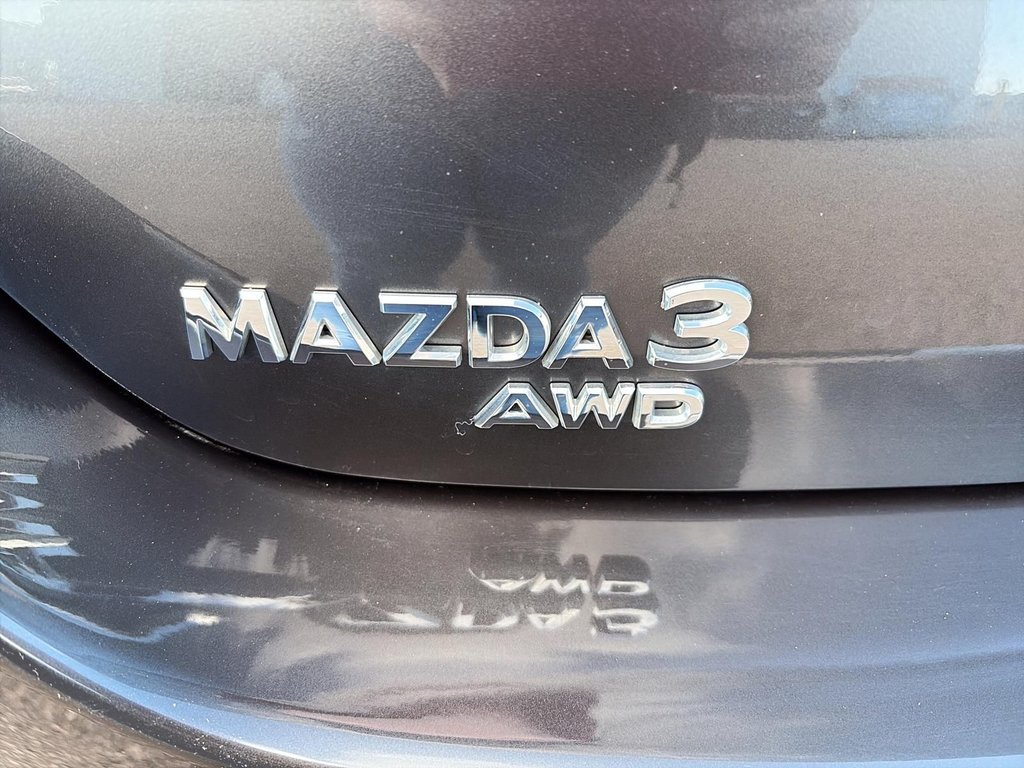 2023 Mazda 3 in Baie-Comeau, Quebec - 17 - w1024h768px