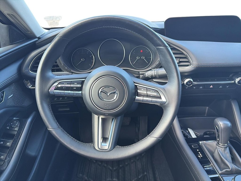 2023 Mazda 3 in Baie-Comeau, Quebec - 13 - w1024h768px