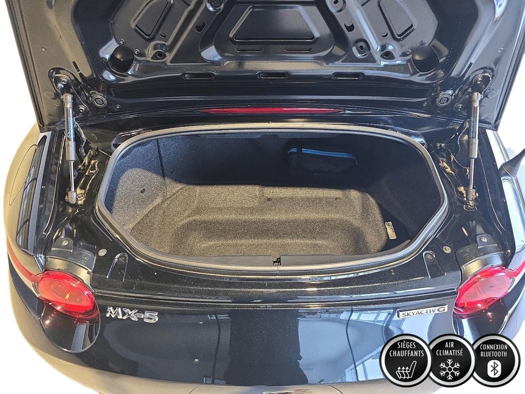 Mazda MX-5  2023 à Sept-Îles, Québec - 14 - w1024h768px