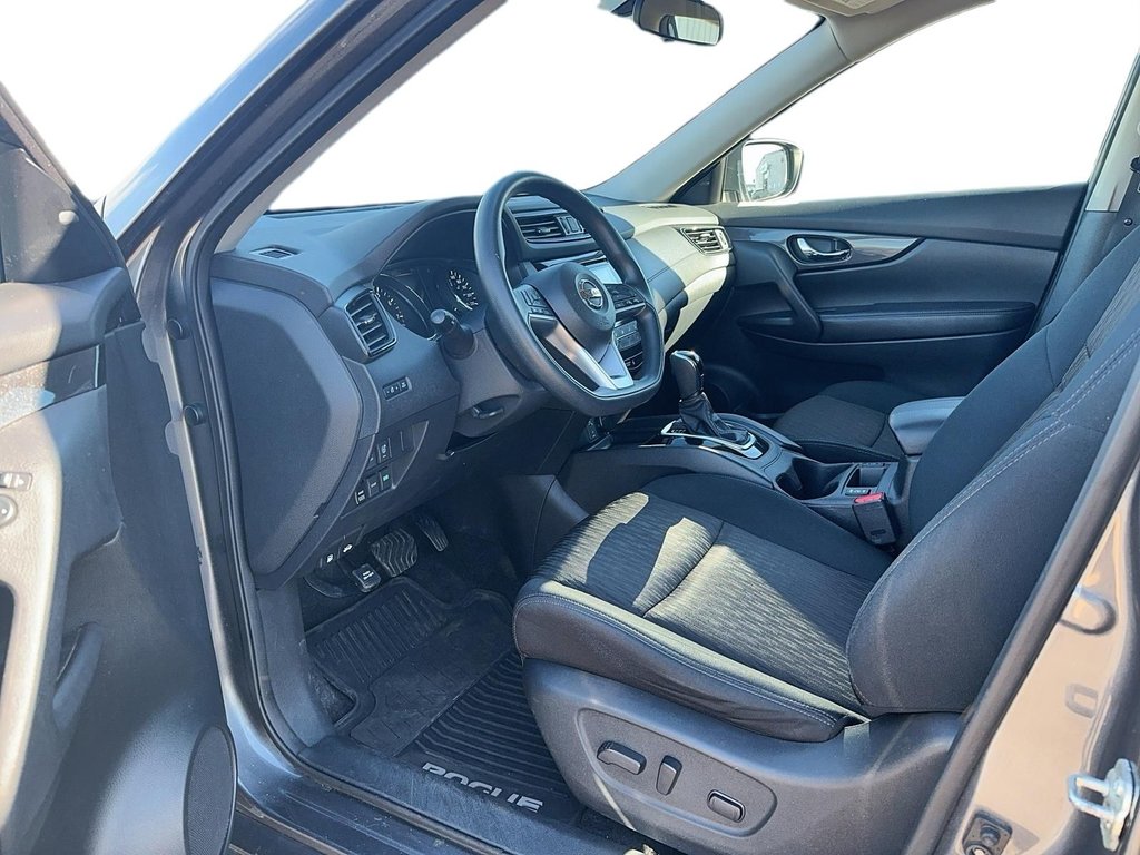 Nissan Rogue  2017 à Jonquière, Québec - 10 - w1024h768px