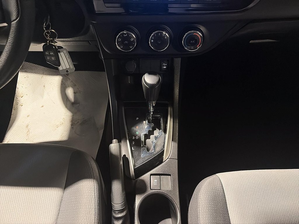 Toyota Corolla CE 2015 à Chicoutimi, Québec - 15 - w1024h768px
