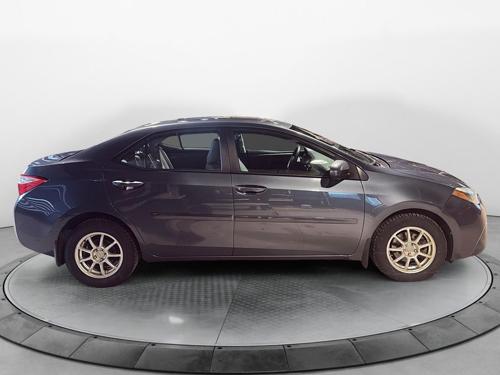 Toyota Corolla CE 2015 à Chicoutimi, Québec - 8 - w1024h768px