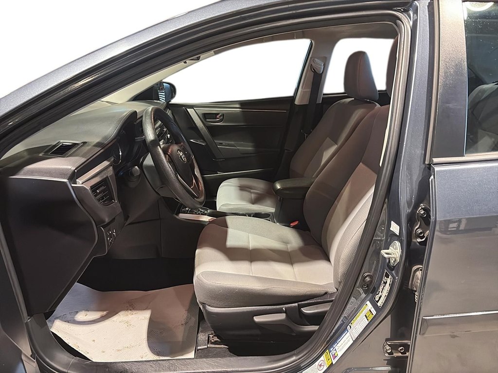Toyota Corolla CE 2015 à Chicoutimi, Québec - 10 - w1024h768px