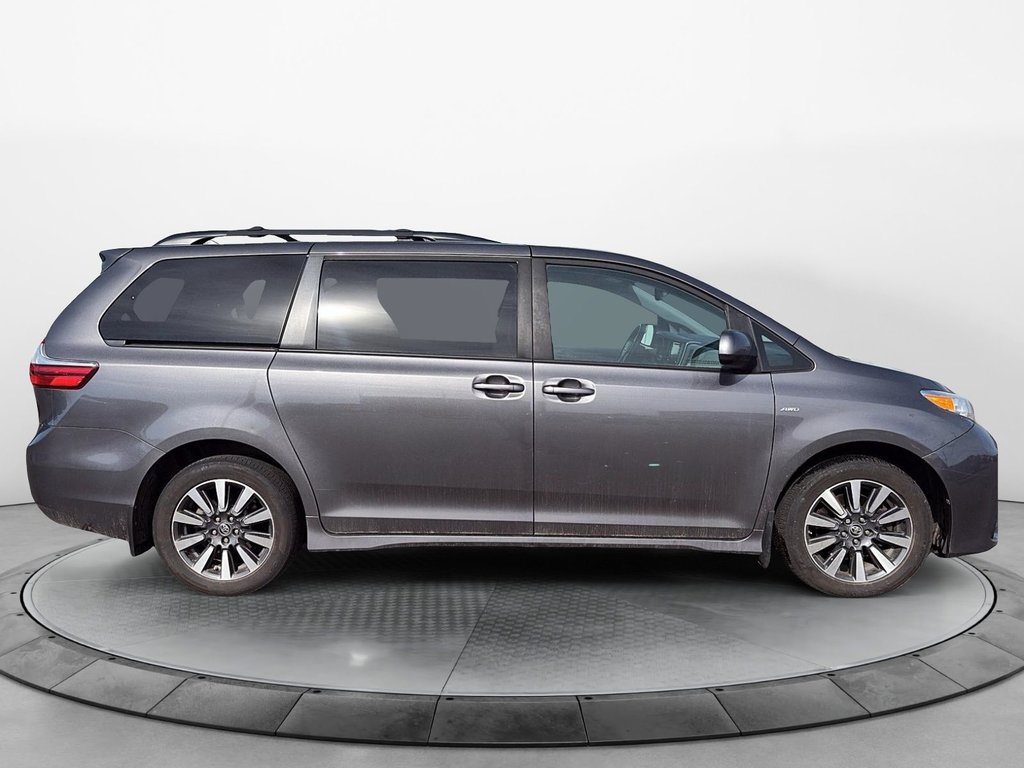 Toyota Sienna  2018 à Sept-Îles, Québec - 8 - w1024h768px