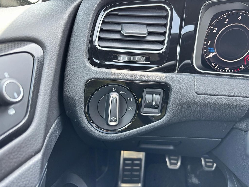 Volkswagen Golf R  2018 à Chicoutimi, Québec - 22 - w1024h768px