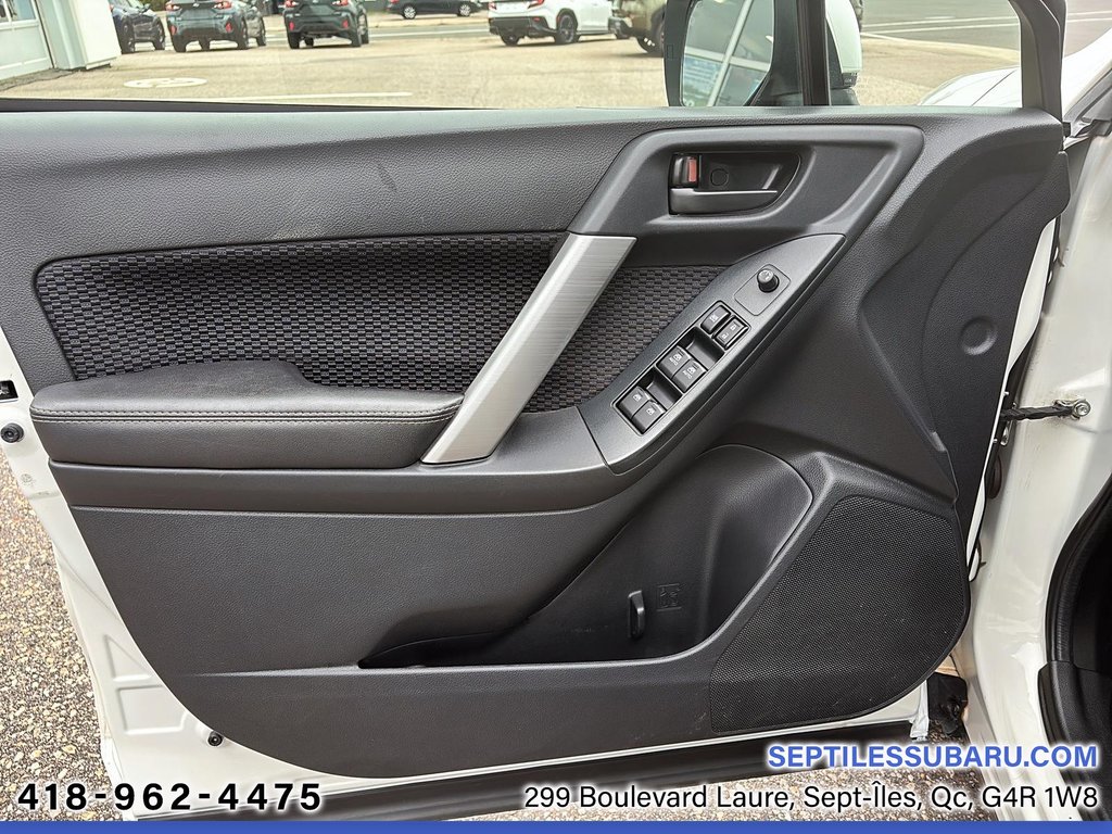 Subaru Forester I Convenience 2017 à Sept-Iles, Québec - 11 - w1024h768px