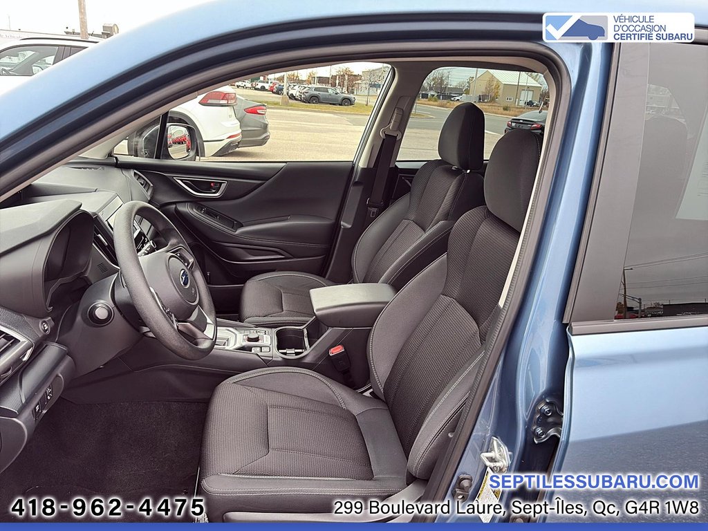 2022 Subaru Forester Base in Sept-Iles, Quebec - 7 - w1024h768px