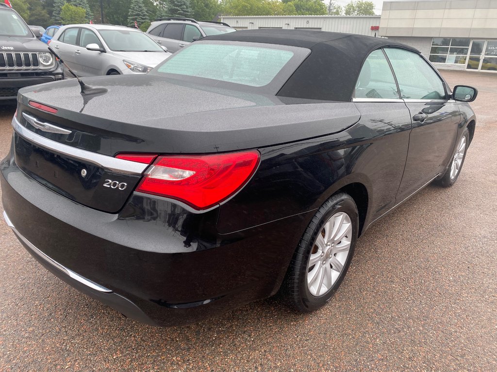 Chrysler 200 Touring | Convertible | HtdSeats | XM | PwrSeat 2013 à Amherst, Nouvelle-Écosse - 50 - w1024h768px