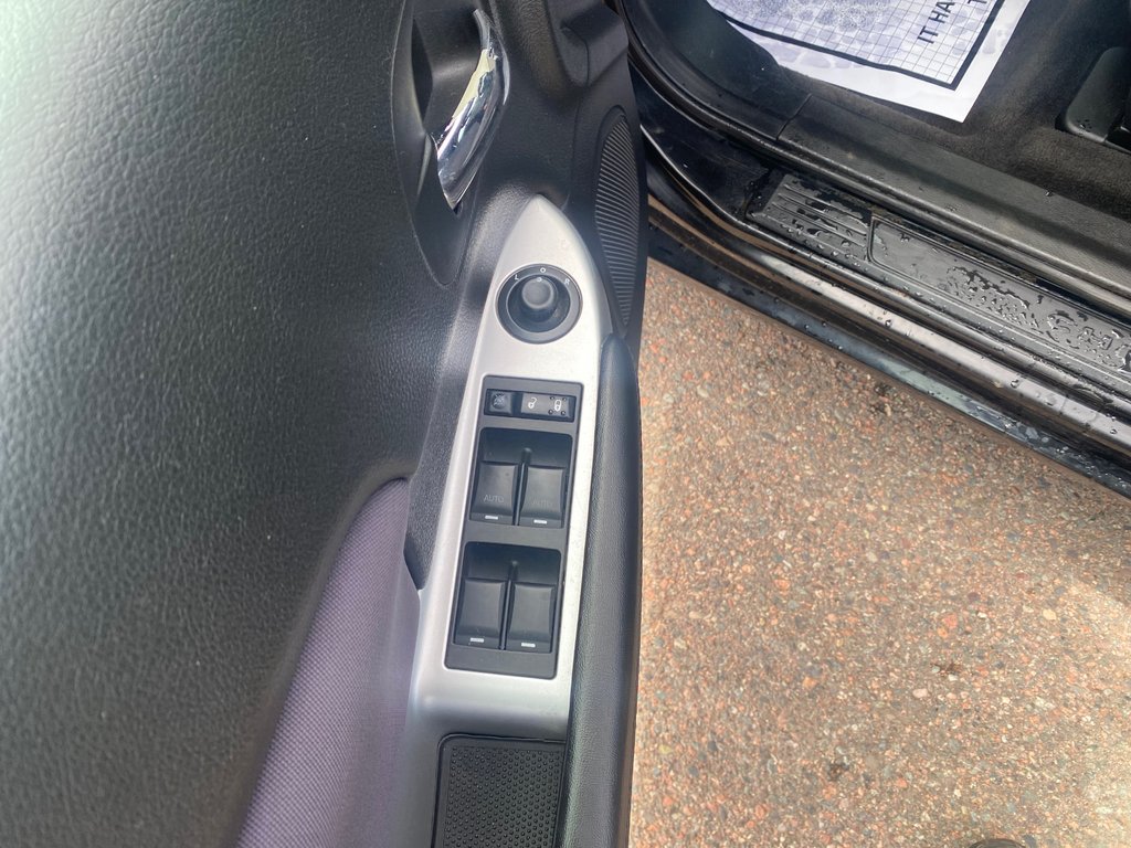 Chrysler 200 Touring | Convertible | HtdSeats | XM | PwrSeat 2013 à Amherst, Nouvelle-Écosse - 15 - w1024h768px