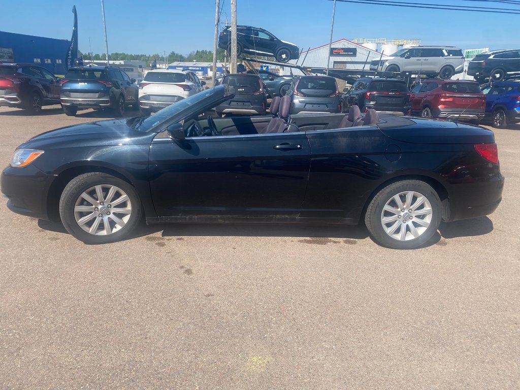 Chrysler 200 Touring | Convertible | HtdSeats | XM | PwrSeat 2013 à Amherst, Nouvelle-Écosse - 6 - w1024h768px
