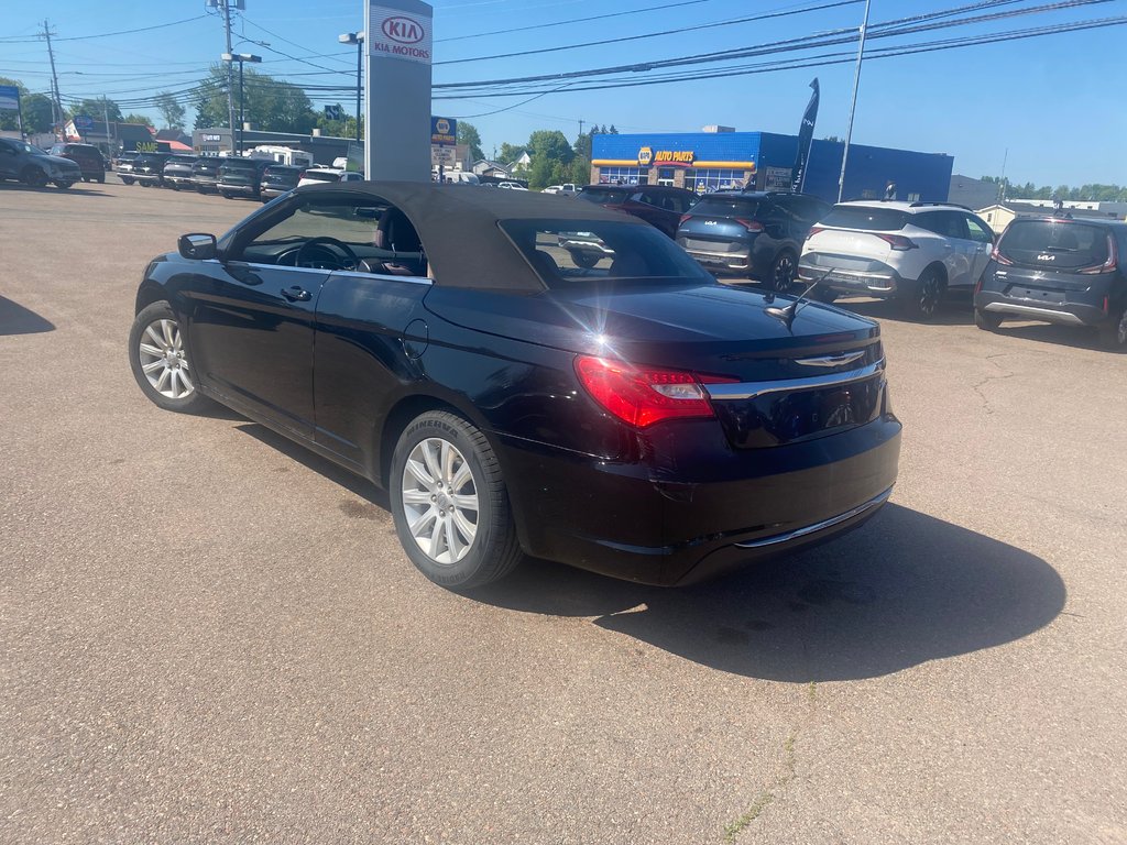 Chrysler 200 Touring | Convertible | HtdSeats | XM | PwrSeat 2013 à Amherst, Nouvelle-Écosse - 14 - w1024h768px