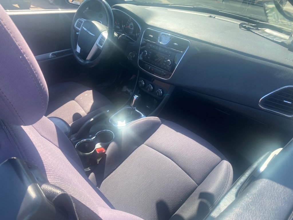 Chrysler 200 Touring | Convertible | HtdSeats | XM | PwrSeat 2013 à Amherst, Nouvelle-Écosse - 21 - w1024h768px