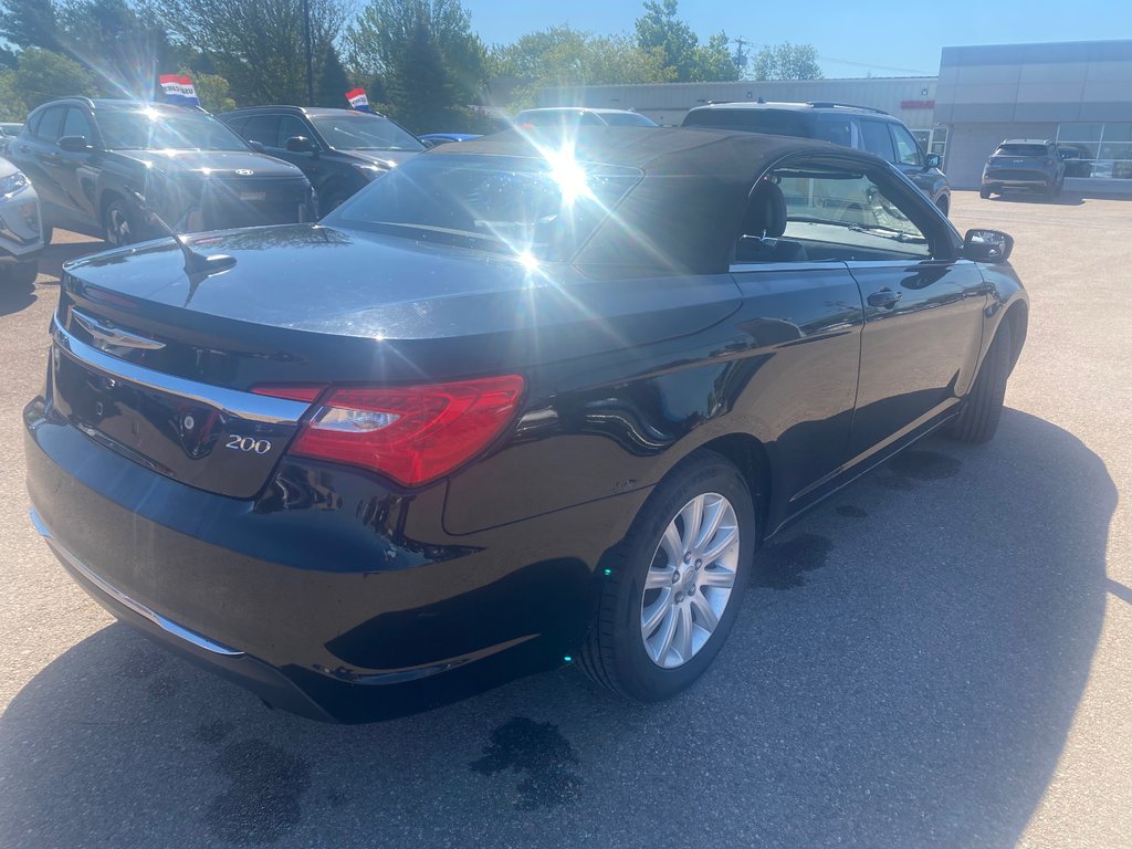 Chrysler 200 Touring | Convertible | HtdSeats | XM | PwrSeat 2013 à Amherst, Nouvelle-Écosse - 17 - w1024h768px