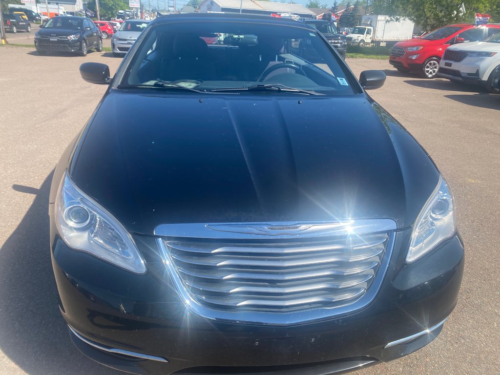 Chrysler 200 Touring | Convertible | HtdSeats | XM | PwrSeat 2013 à Amherst, Nouvelle-Écosse - 8 - w1024h768px