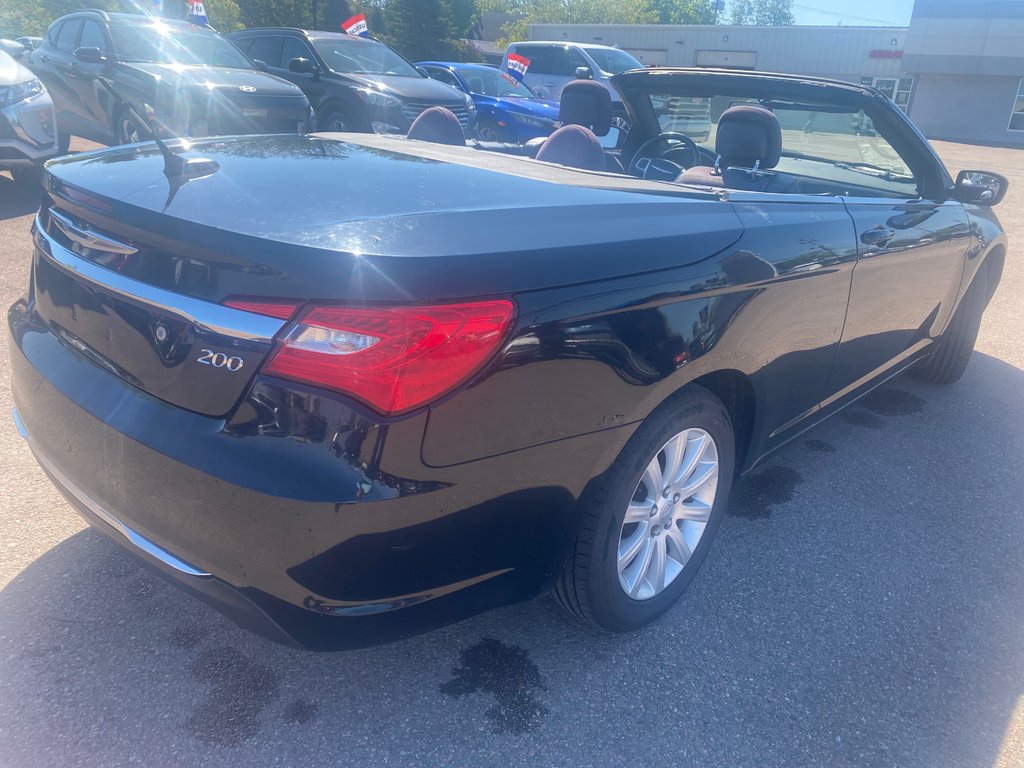 Chrysler 200 Touring | Convertible | HtdSeats | XM | PwrSeat 2013 à Amherst, Nouvelle-Écosse - 3 - w1024h768px