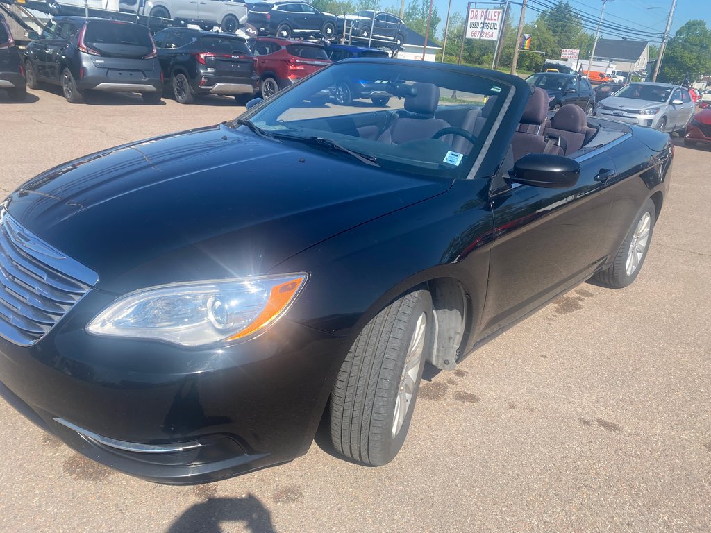 Chrysler 200 Touring | Convertible | HtdSeats | XM | PwrSeat 2013 à Amherst, Nouvelle-Écosse - 7 - w1024h768px