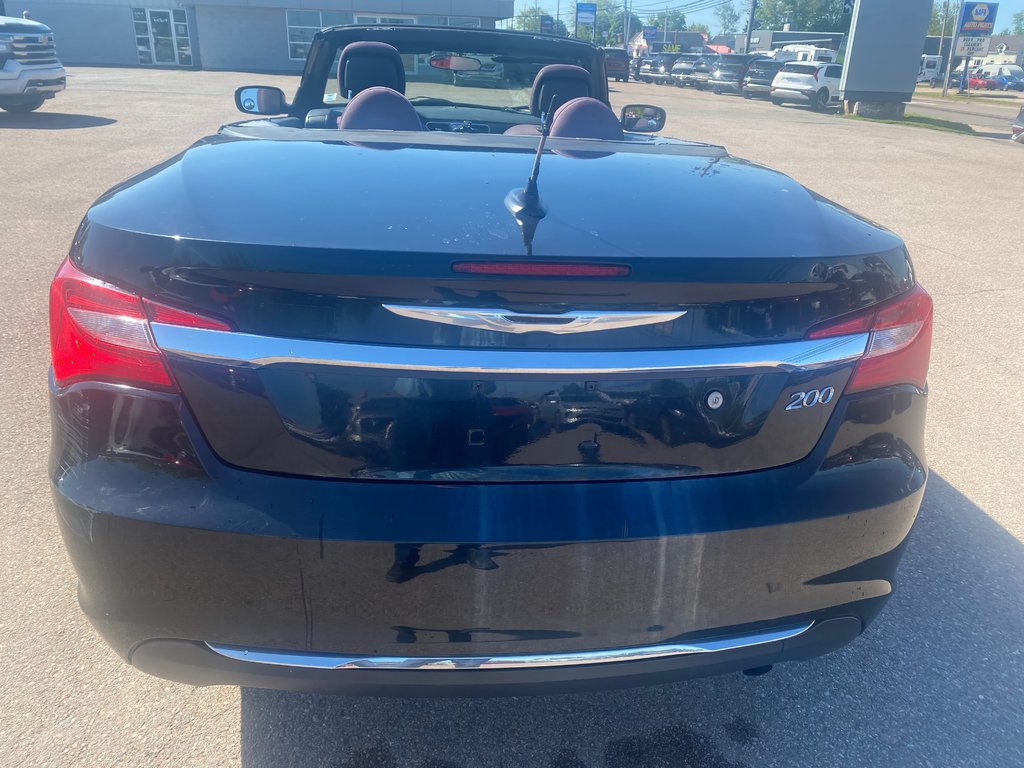 Chrysler 200 Touring | Convertible | HtdSeats | XM | PwrSeat 2013 à Amherst, Nouvelle-Écosse - 4 - w1024h768px