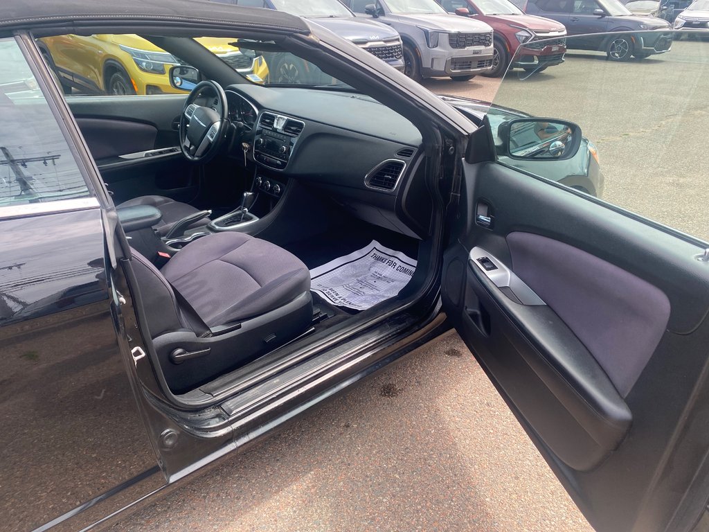 Chrysler 200 Touring | Convertible | HtdSeats | XM | PwrSeat 2013 à Amherst, Nouvelle-Écosse - 46 - w1024h768px