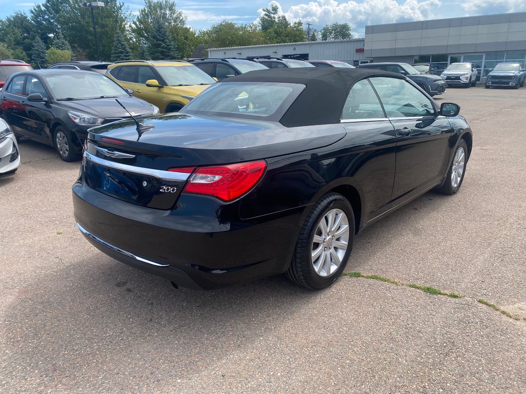 Chrysler 200 Touring | Convertible | HtdSeats | XM | PwrSeat 2013 à Amherst, Nouvelle-Écosse - 7 - w1024h768px