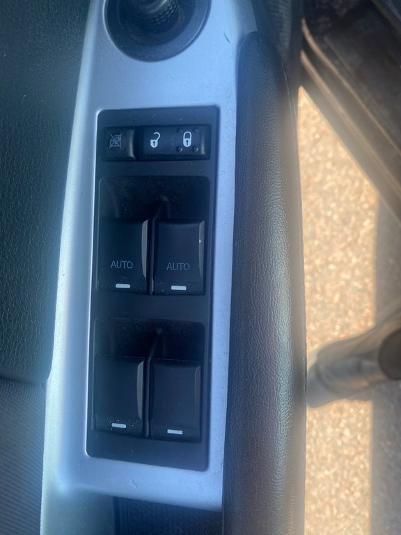 Chrysler 200 Touring | Convertible | HtdSeats | XM | PwrSeat 2013 à Amherst, Nouvelle-Écosse - 28 - w1024h768px