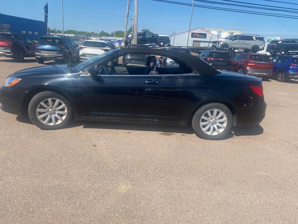 Chrysler 200 Touring | Convertible | HtdSeats | XM | PwrSeat 2013 à Amherst, Nouvelle-Écosse - 15 - w1024h768px