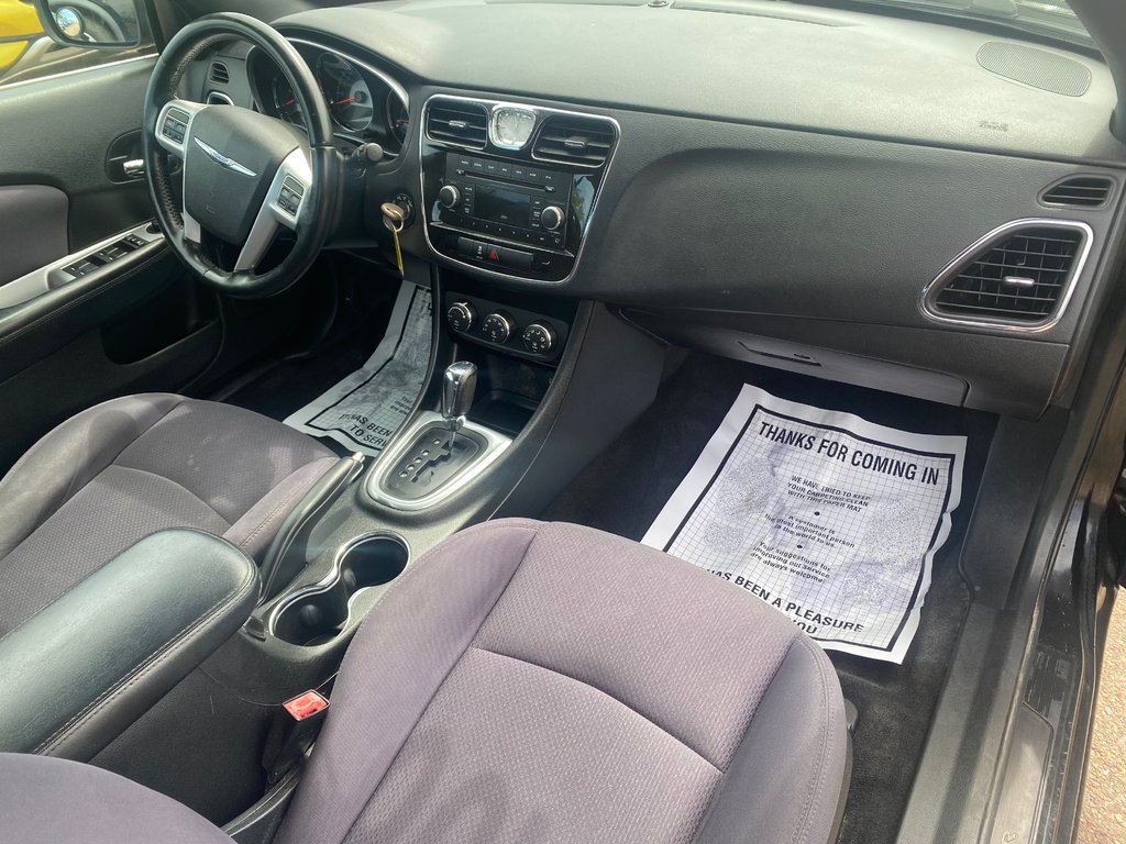 Chrysler 200 Touring | Convertible | HtdSeats | XM | PwrSeat 2013 à Amherst, Nouvelle-Écosse - 47 - w1024h768px