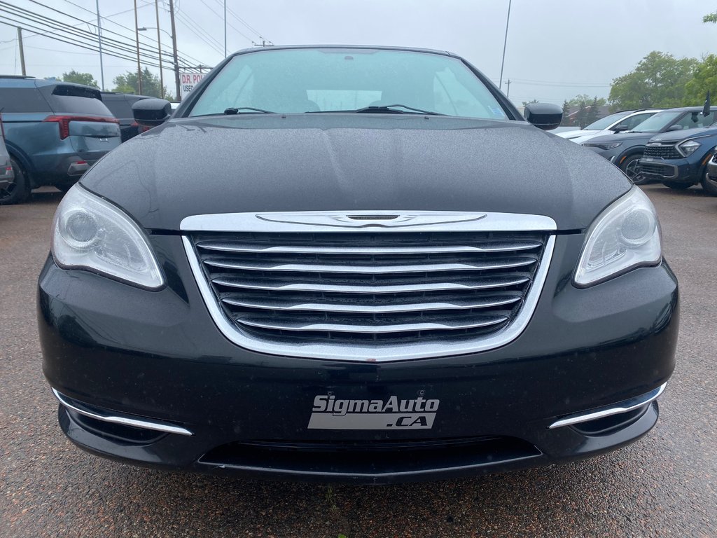 Chrysler 200 Touring | Convertible | HtdSeats | XM | PwrSeat 2013 à Amherst, Nouvelle-Écosse - 3 - w1024h768px