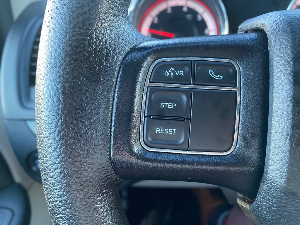 Dodge Caravan SXT Stow N Go | 7-Pass | Cam | USB | Bluetooth 2019 à Amherst, Nouvelle-Écosse - 33 - w1024h768px