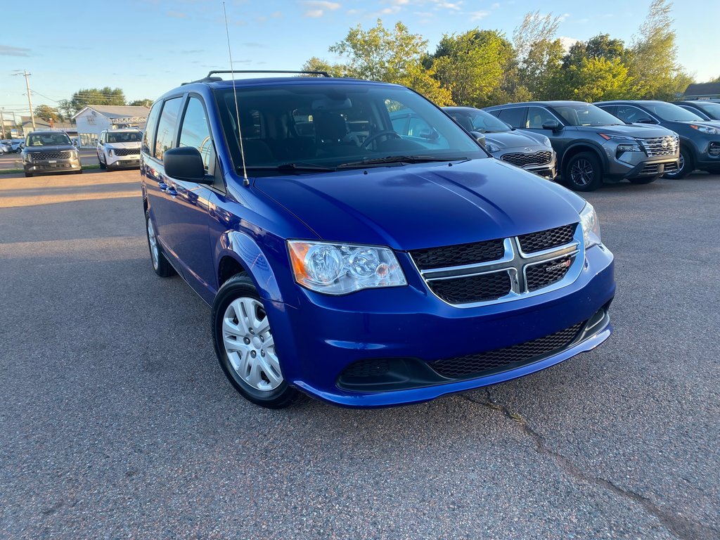 Dodge Caravan SXT Stow N Go | 7-Pass | Cam | USB | Bluetooth 2019 à Amherst, Nouvelle-Écosse - 2 - w1024h768px