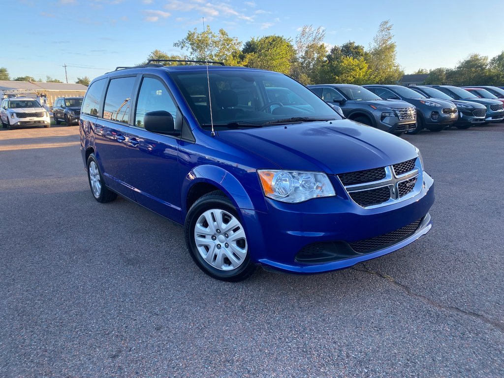 Dodge Caravan SXT Stow N Go | 7-Pass | Cam | USB | Bluetooth 2019 à Amherst, Nouvelle-Écosse - 1 - w1024h768px