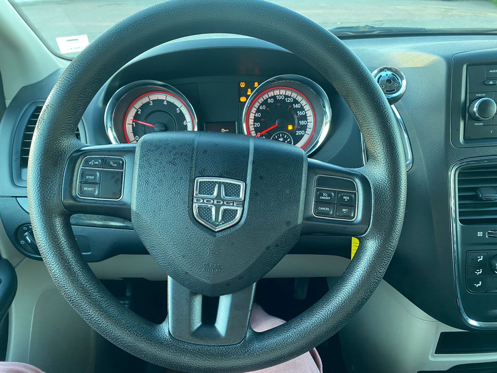 Dodge Caravan SXT Stow N Go | 7-Pass | Cam | USB | Bluetooth 2019 à Amherst, Nouvelle-Écosse - 31 - w1024h768px