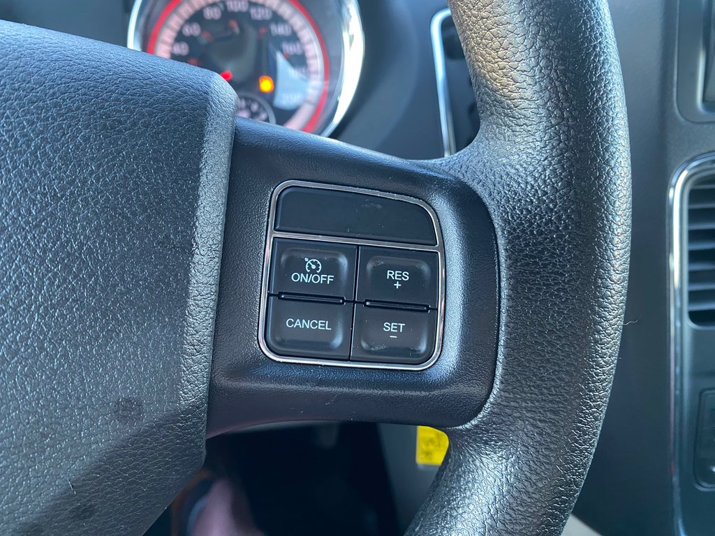 Dodge Caravan SXT Stow N Go | 7-Pass | Cam | USB | Bluetooth 2019 à Amherst, Nouvelle-Écosse - 34 - w1024h768px