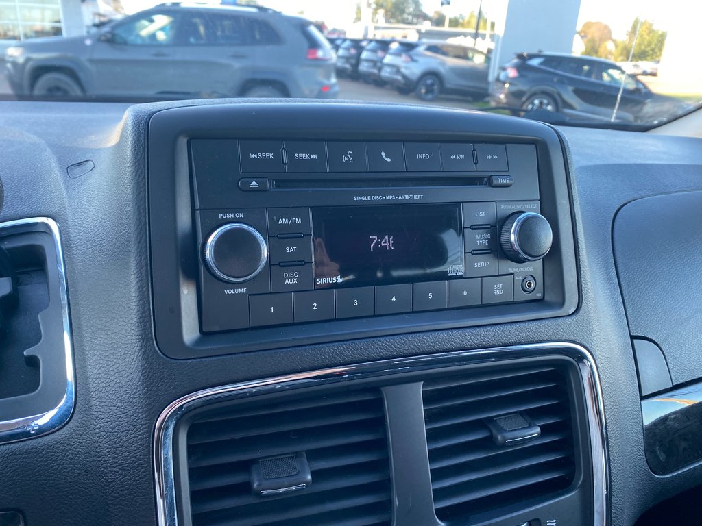 Dodge Caravan SXT Stow N Go | 7-Pass | Cam | USB | Bluetooth 2019 à Amherst, Nouvelle-Écosse - 35 - w1024h768px