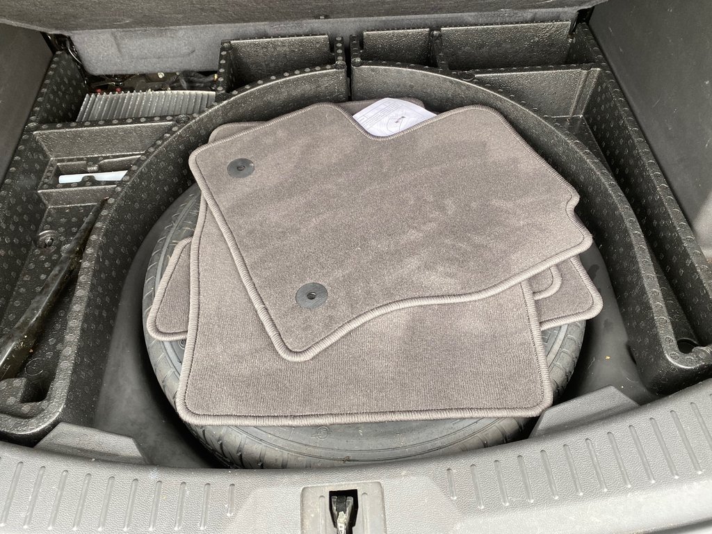 2016 Ford Escape Titanium | Leather | SunRoof | PwrHatch | Cam | XM in Amherst, Nova Scotia - 49 - w1024h768px