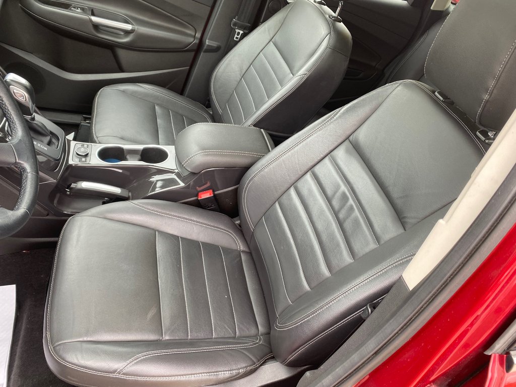 2016 Ford Escape Titanium | Leather | SunRoof | PwrHatch | Cam | XM in Amherst, Nova Scotia - 24 - w1024h768px