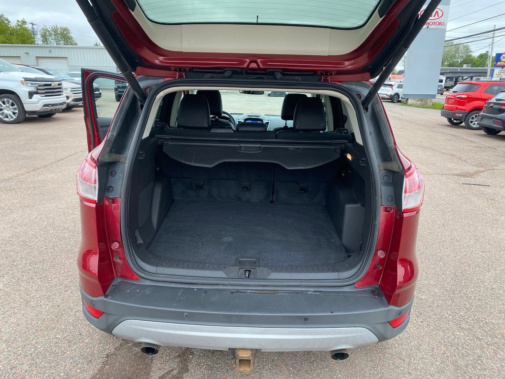 2016 Ford Escape Titanium | Leather | SunRoof | PwrHatch | Cam | XM in Amherst, Nova Scotia - 46 - w1024h768px