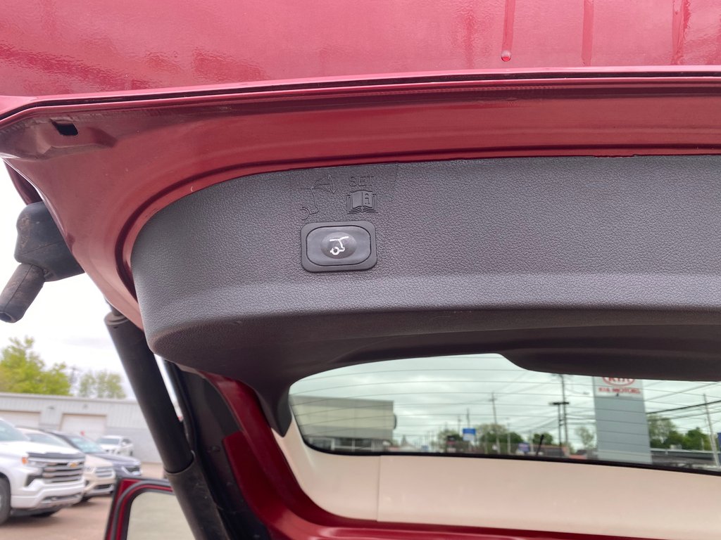 2016 Ford Escape Titanium | Leather | SunRoof | PwrHatch | Cam | XM in Amherst, Nova Scotia - 47 - w1024h768px