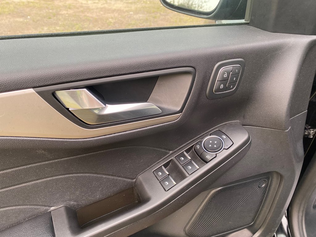 2021 Ford ESCAPE SEL | Cam | USB | HtdSeats | Bluetooth | Keyless in Amherst, Nova Scotia - 28 - w1024h768px
