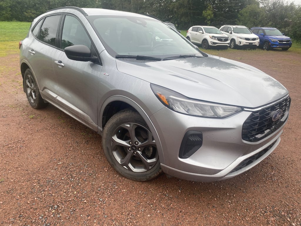 Ford ESCAPE ST-LINE 2023 à Amherst, Nouvelle-Écosse - 1 - w1024h768px