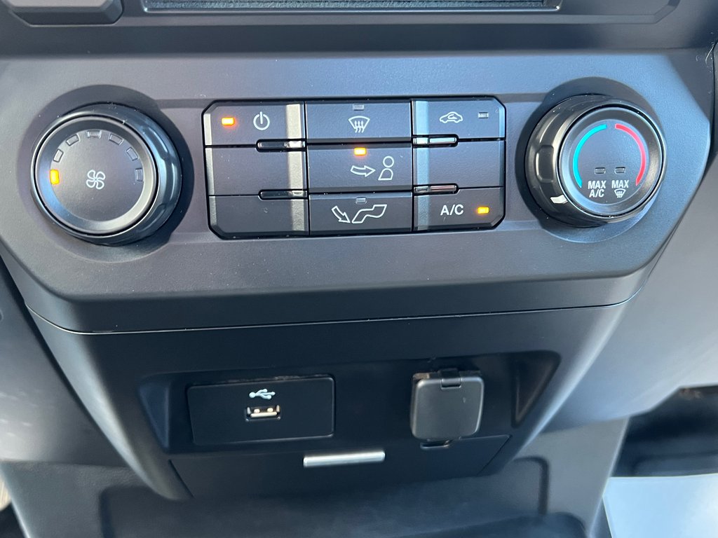 2017 Ford F-150 XL | V6 | 8ftBox | AM/FM | A/C | TowPkg in Hebbville, Nova Scotia - 41 - w1024h768px