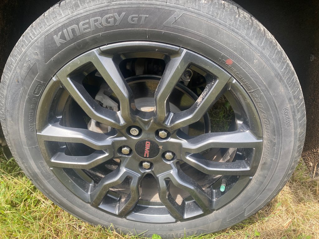 2023 GMC TERRAIN DENALI in Amherst, Nova Scotia - 10 - w1024h768px