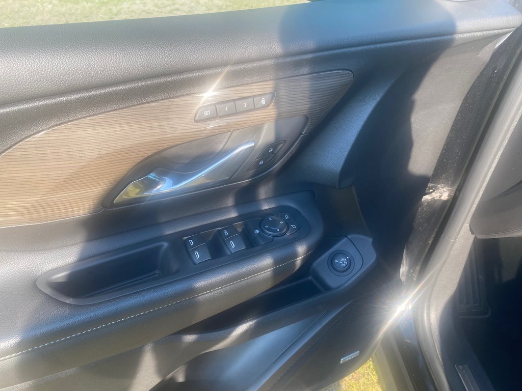 2023 GMC TERRAIN Denali | Leather | SunRoof | XM | Warranty to 2028 in Amherst, Nova Scotia - 30 - w1024h768px