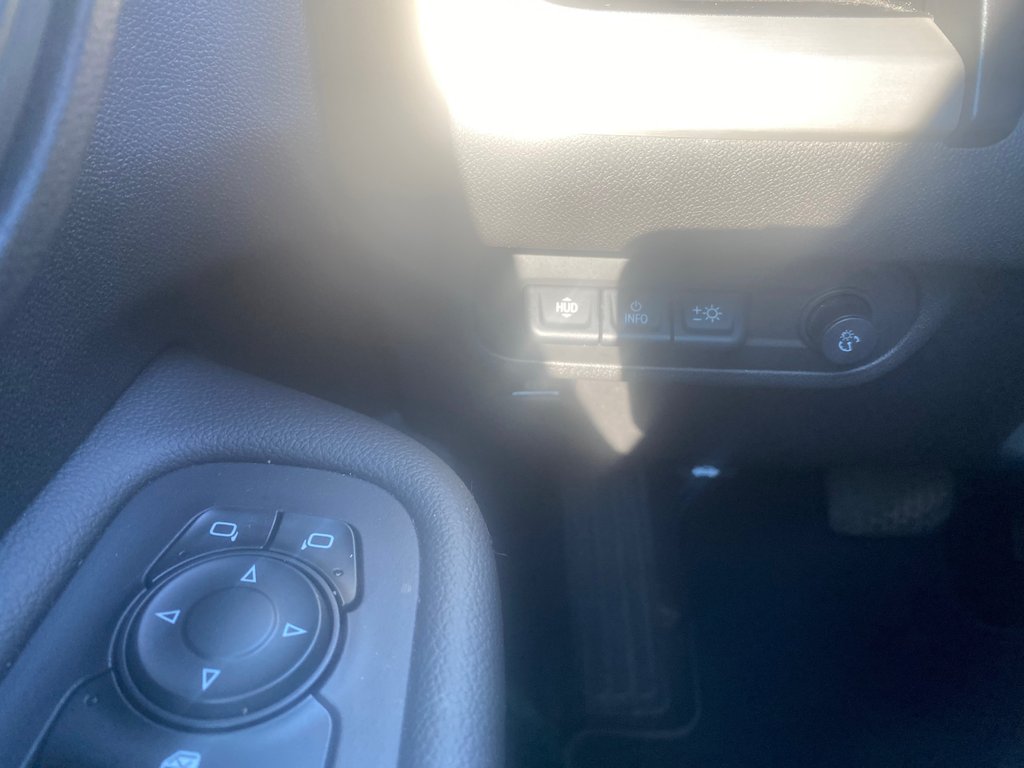 2023 GMC TERRAIN Denali | Leather | SunRoof | XM | Warranty to 2028 in Amherst, Nova Scotia - 34 - w1024h768px