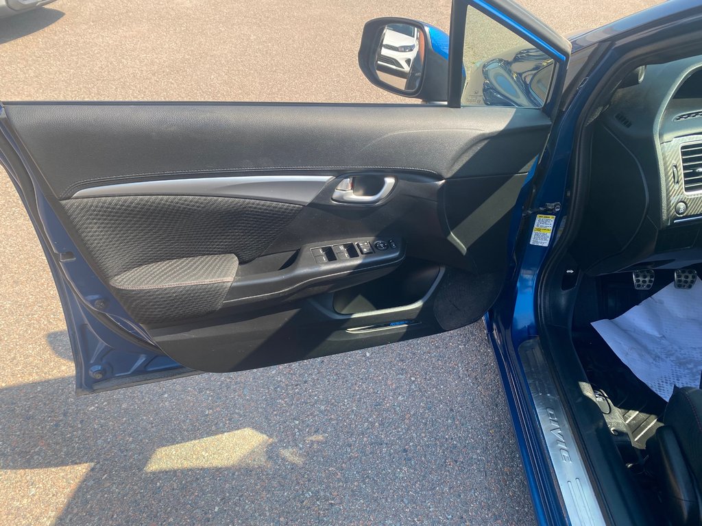 2013 Honda Civic SI | 6-Spd | SunRoof | 201hp | Cam | Nav | USB in Amherst, Nova Scotia - 31 - w1024h768px