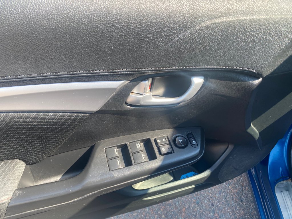 2013 Honda Civic SI | 6-Spd | SunRoof | 201hp | Cam | Nav | USB in Amherst, Nova Scotia - 32 - w1024h768px